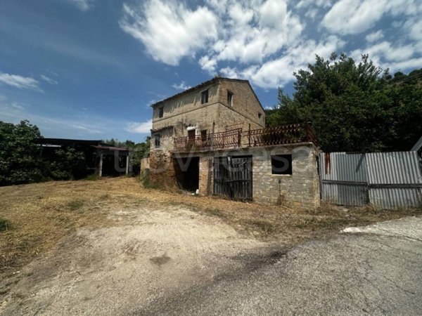 casa indipendente in vendita a Fermo in zona Salette