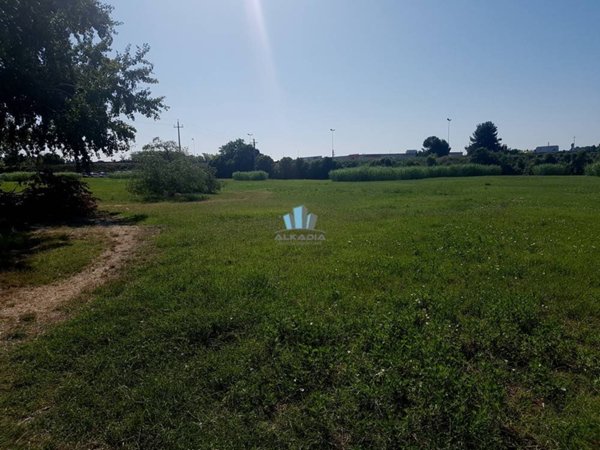 terreno edificabile in vendita a Fermo in zona Molini di Tenna