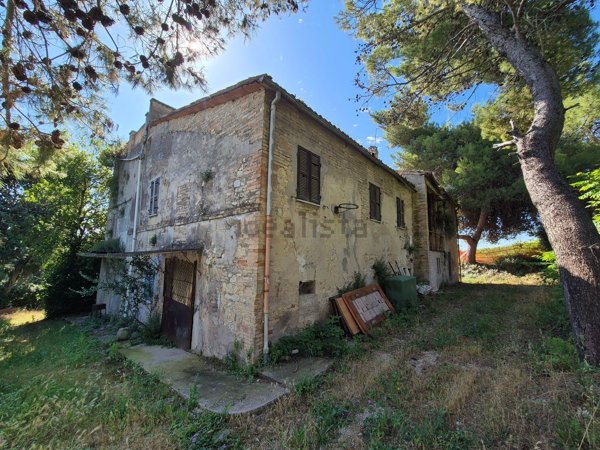 casa indipendente in vendita a Fermo in zona Casabianca