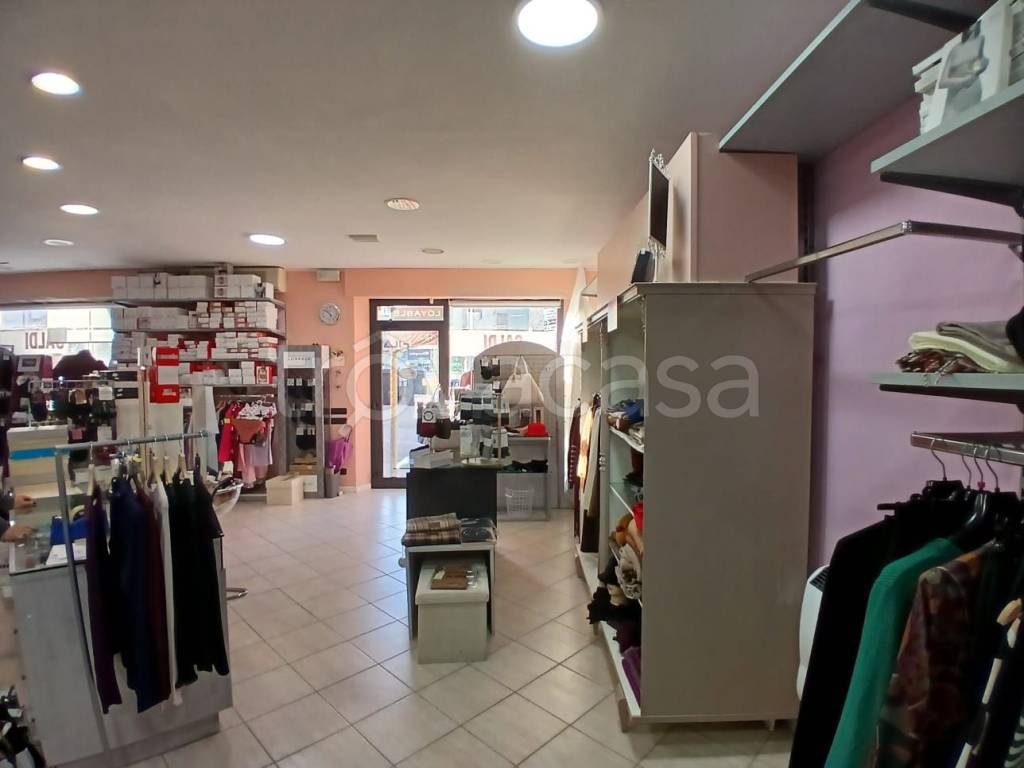 negozio in vendita a Fermo