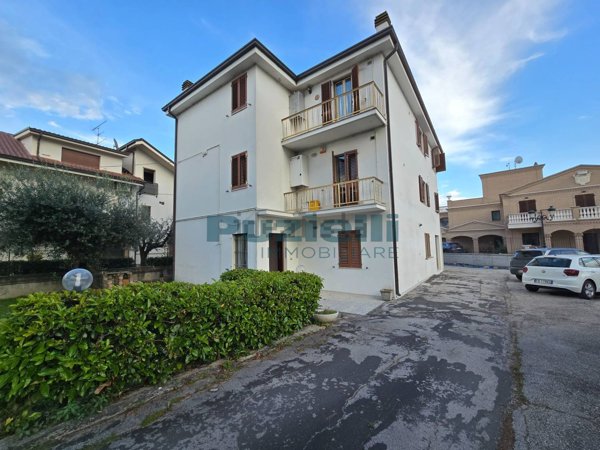 appartamento in vendita a Fermo in zona Salvano