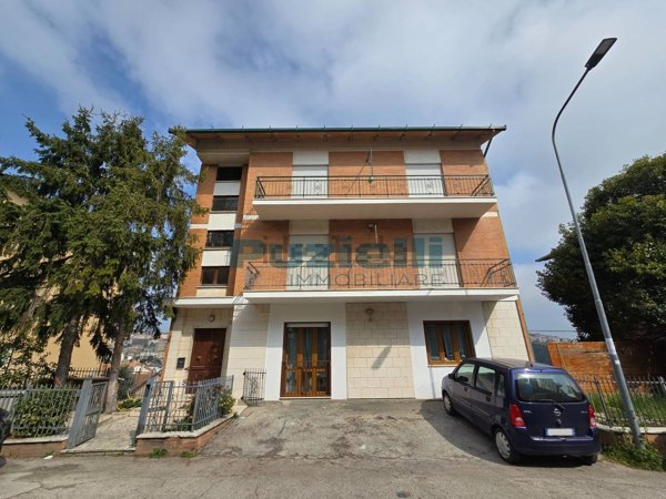 appartamento in vendita a Fermo in zona Molini di Tenna