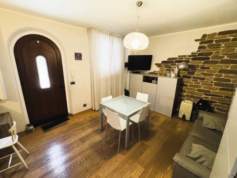 casa indipendente in vendita a Fermo
