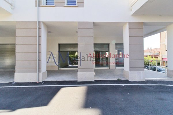 ufficio in vendita a Fermo in zona San Tommaso