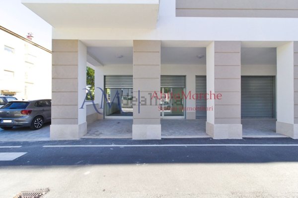 ufficio in vendita a Fermo in zona San Tommaso