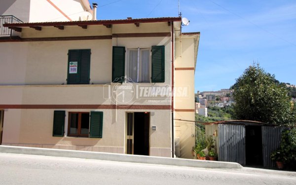casa indipendente in vendita a Fermo in zona Molini di Tenna