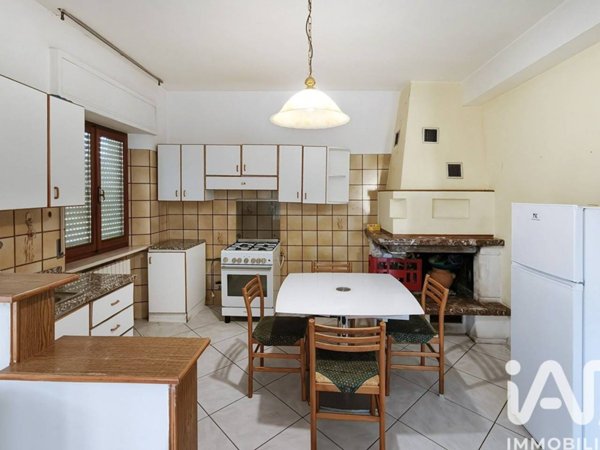 casa indipendente in vendita a Fermo in zona San Tommaso