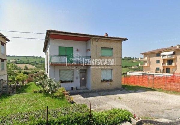 casa indipendente in vendita a Fermo in zona Molini di Tenna