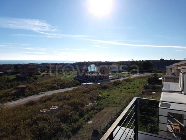 casa indipendente in vendita a Fermo in zona San Tommaso