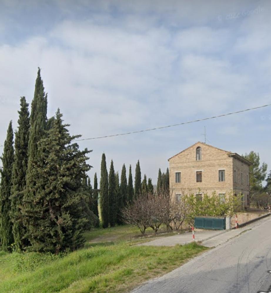 casa indipendente in vendita a Fermo in zona Campiglione