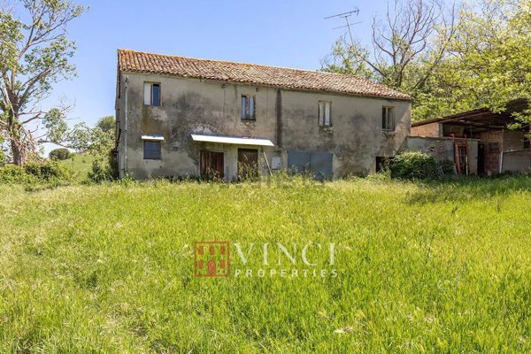 casale in vendita a Fermo in zona San Tommaso