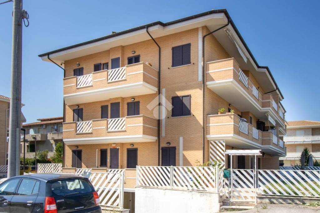 appartamento in vendita a Fermo in zona Salvano