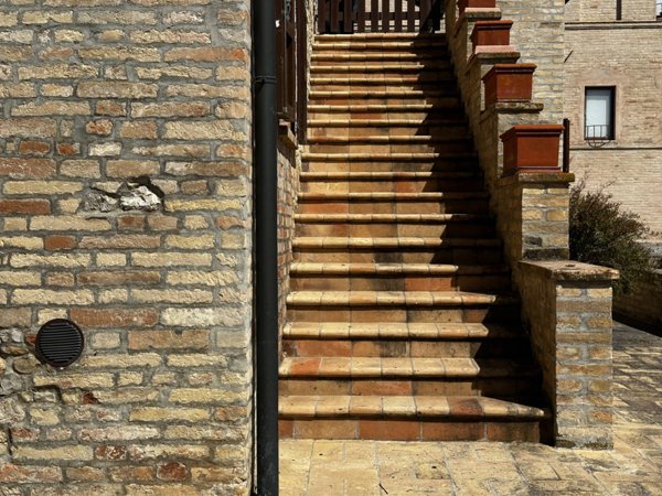 casa indipendente in vendita a Fermo in zona Campiglione