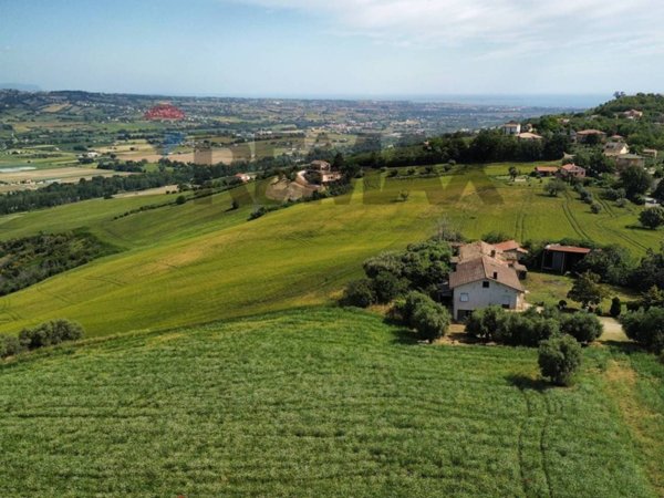 casale in vendita a Fermo in zona San Tommaso