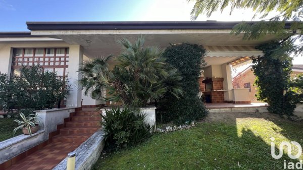 casa indipendente in vendita a Grottazzolina