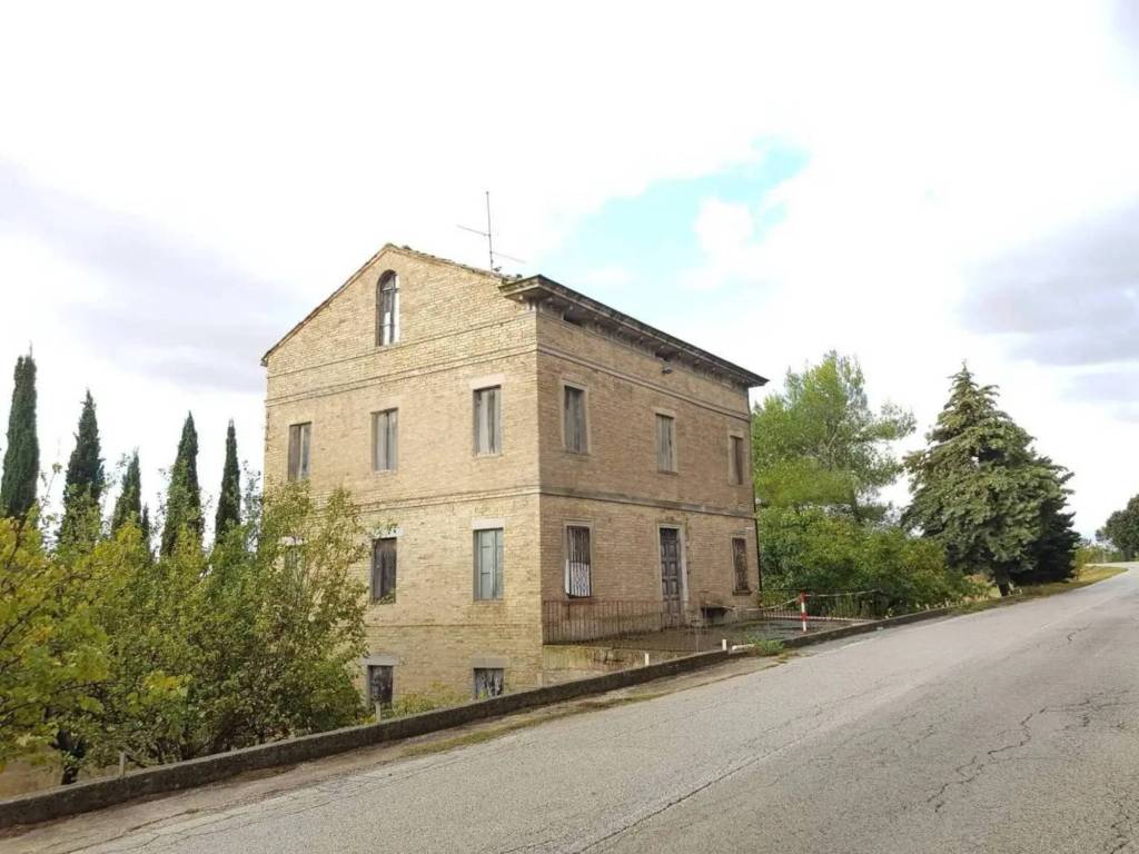 casa indipendente in vendita a Grottazzolina