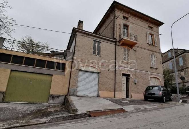 casa indipendente in vendita a Grottazzolina
