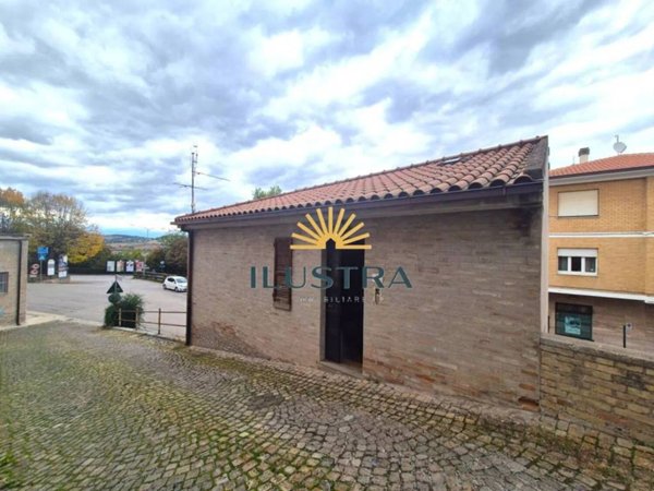 casa indipendente in vendita a Grottazzolina