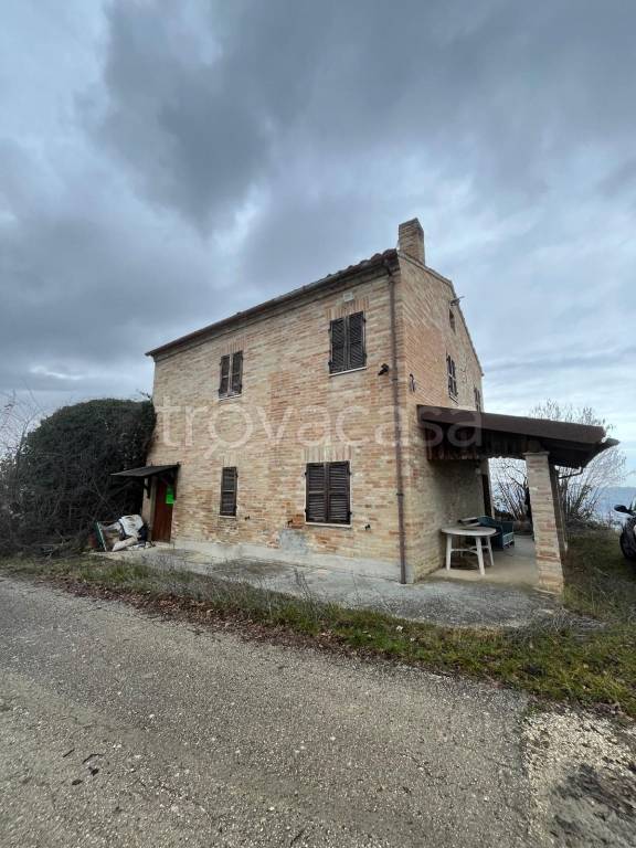 casa indipendente in vendita a Grottazzolina