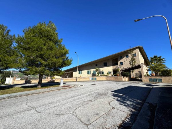 casa indipendente in vendita a Grottazzolina