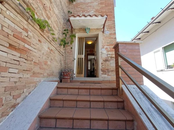 casa indipendente in vendita a Grottazzolina