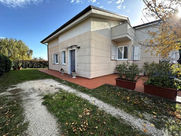 casa indipendente in vendita a Lapedona