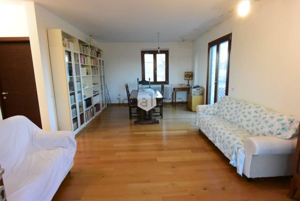 casa indipendente in vendita a Lapedona