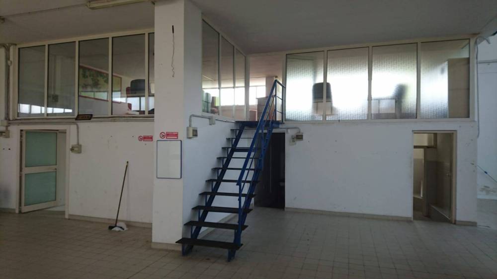 locale di sgombero in vendita a Lapedona
