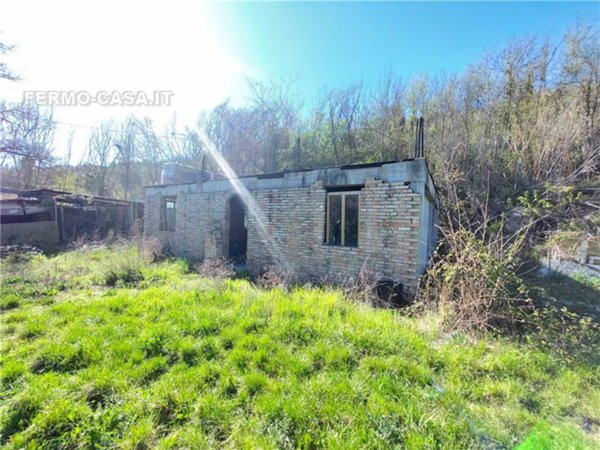 casa indipendente in vendita a Lapedona