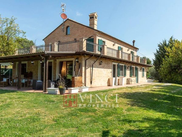 casa indipendente in vendita a Lapedona