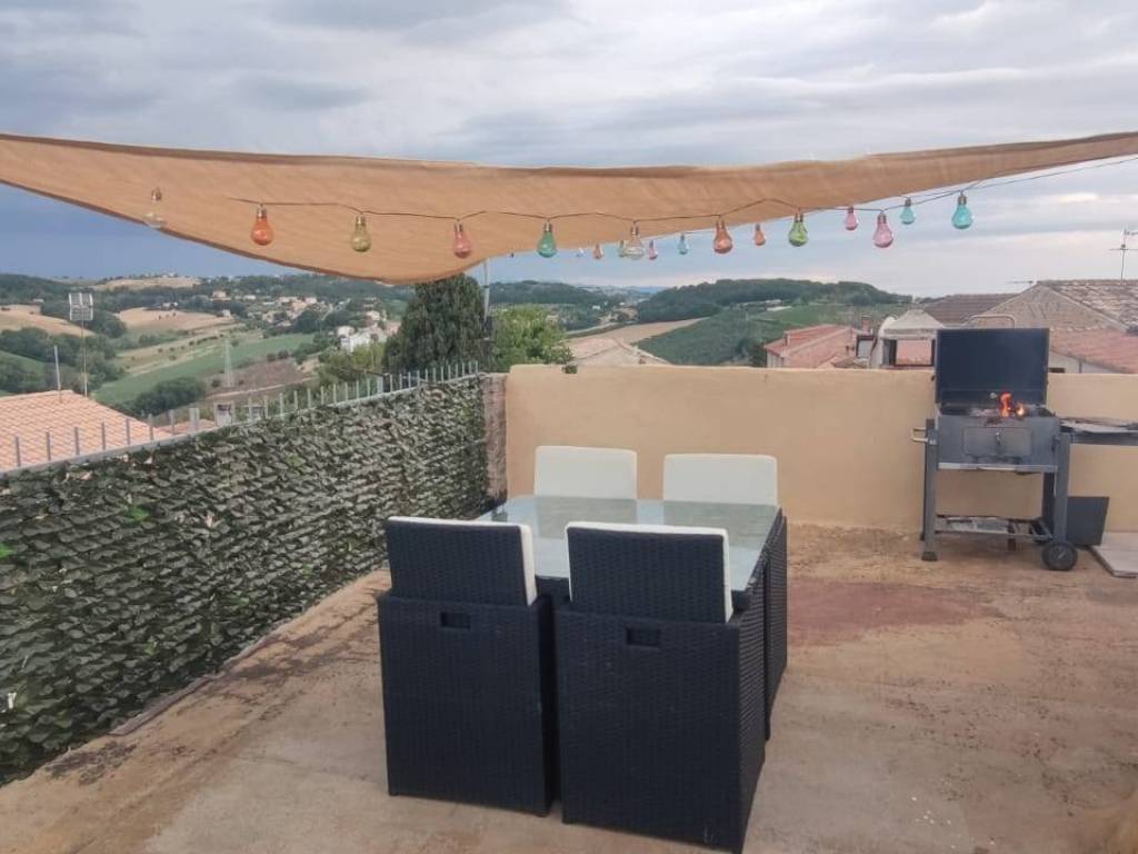 casa indipendente in vendita a Lapedona