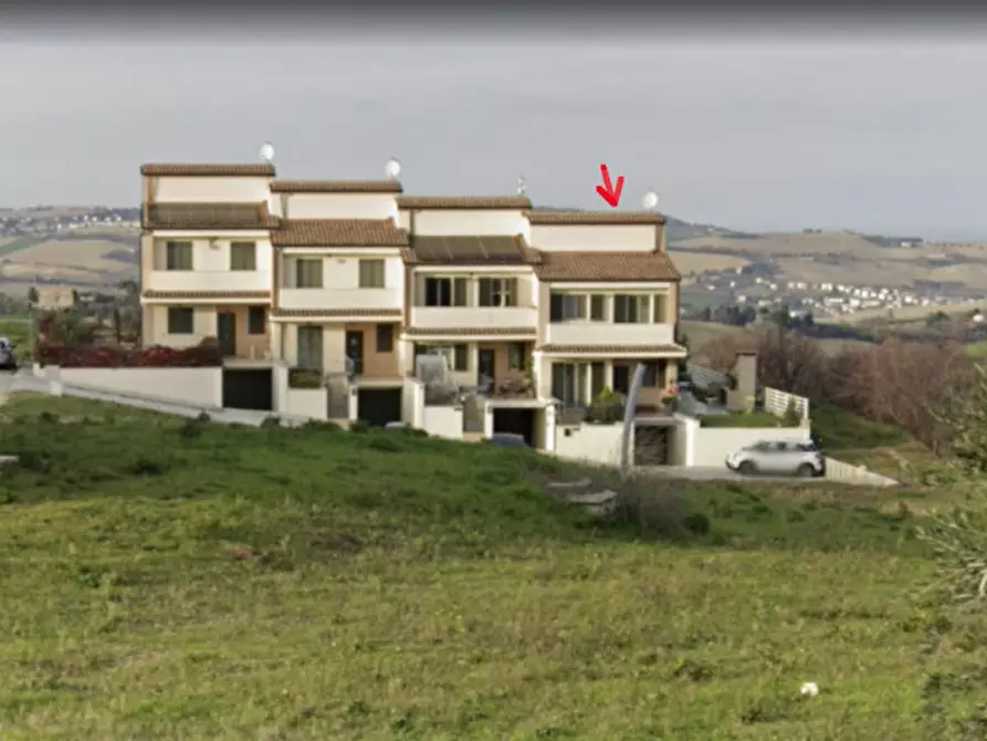casa indipendente in vendita a Lapedona