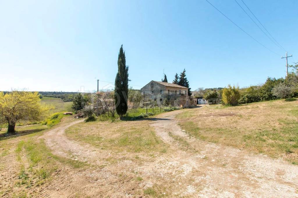 casa indipendente in vendita a Lapedona