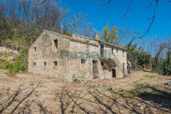 casa indipendente in vendita a Lapedona