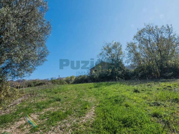 casa indipendente in vendita a Lapedona