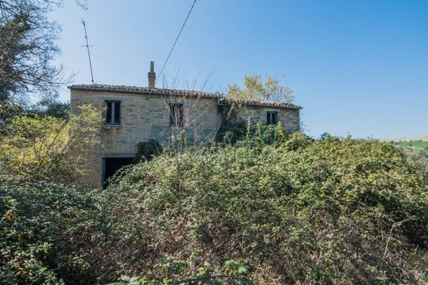 casa indipendente in vendita a Lapedona