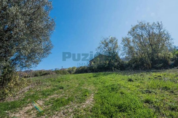 casale in vendita a Lapedona