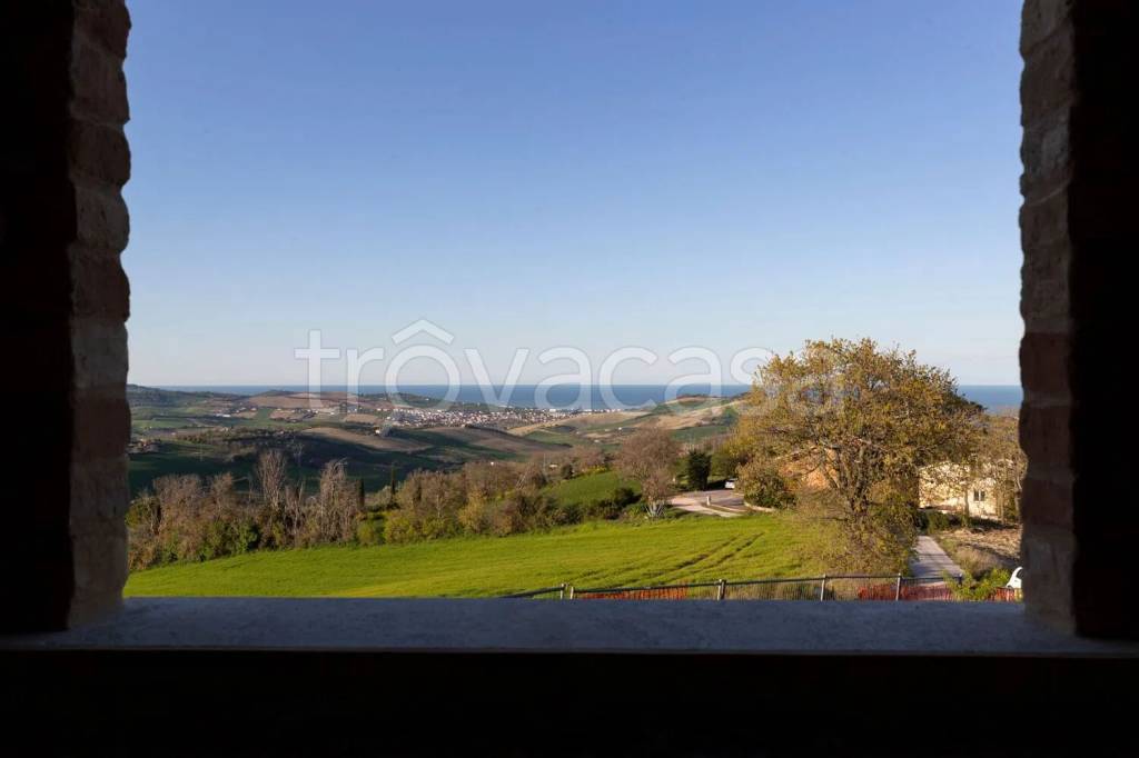 casa indipendente in vendita a Lapedona