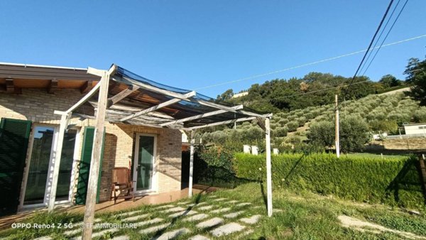 casa indipendente in vendita a Lapedona