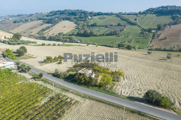 casale in vendita a Lapedona