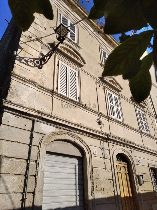 trivano in vendita a Lapedona