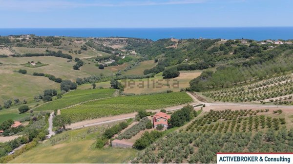 casale in vendita a Lapedona