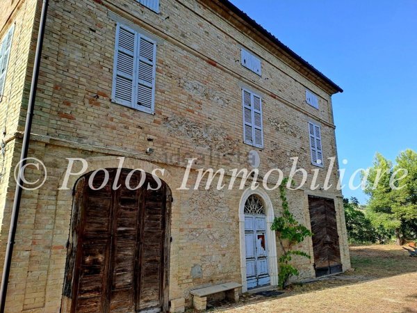 casa indipendente in vendita a Lapedona