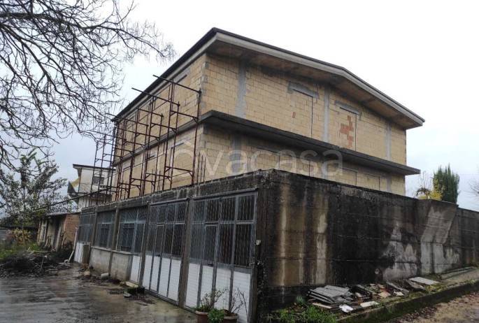 casa indipendente in vendita a Magliano di Tenna