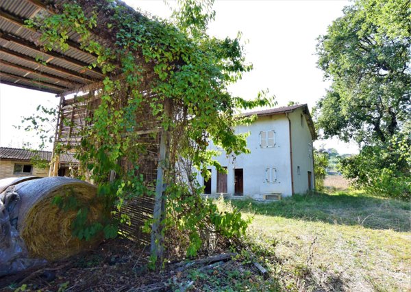 casa indipendente in vendita a Magliano di Tenna
