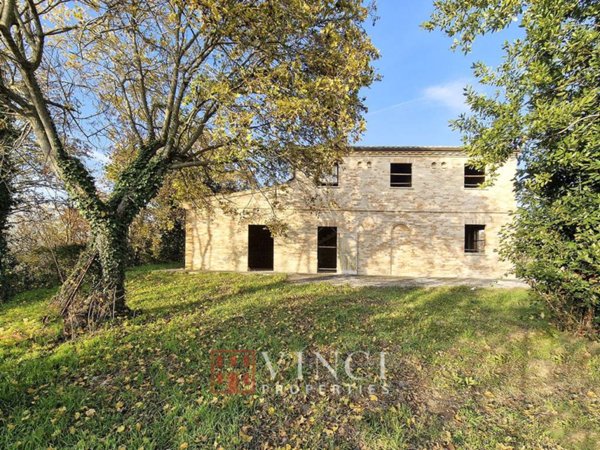 casa indipendente in vendita a Magliano di Tenna