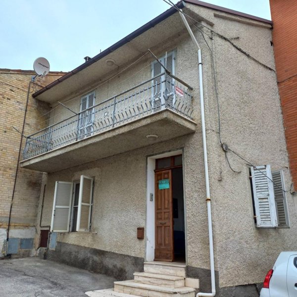 casa indipendente in vendita a Massa Fermana