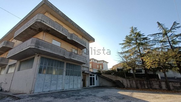 casa indipendente in vendita a Massa Fermana