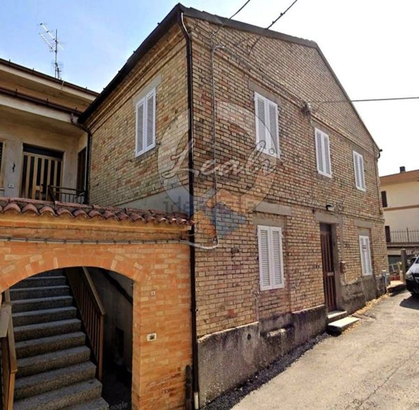 casa indipendente in vendita a Massa Fermana