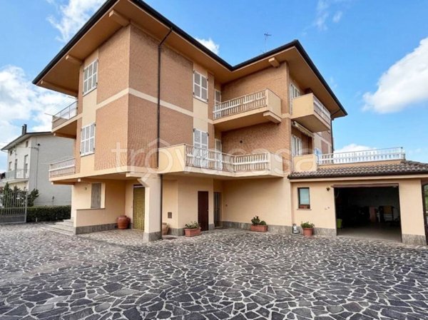 casa indipendente in vendita a Massa Fermana